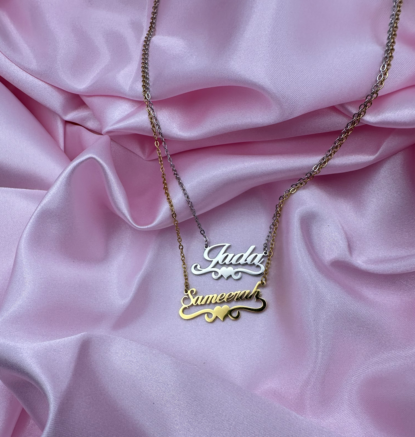 Nameplate Necklace in 18k Gold/Silver